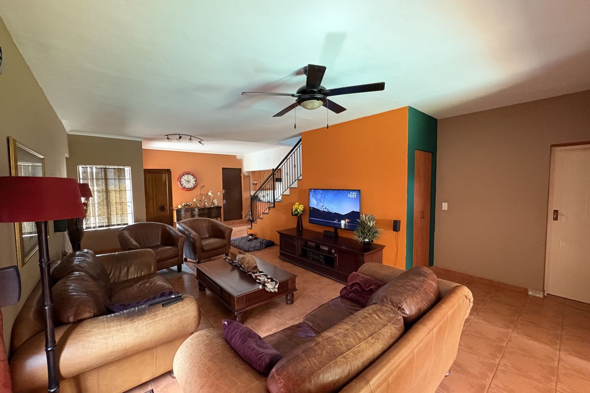 The Complete Family Home! - Photo 3