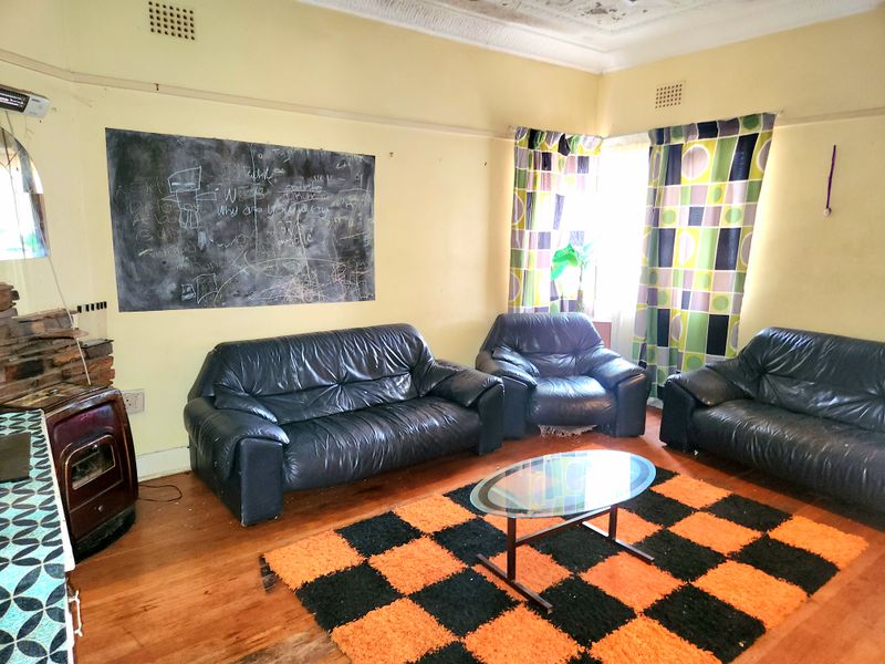 Modern Family Home with Income Potential – Prime Location - Photo 9