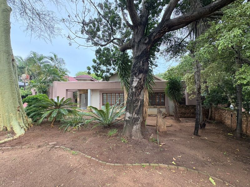 Perfect for families with Spacious living! - Photo 3