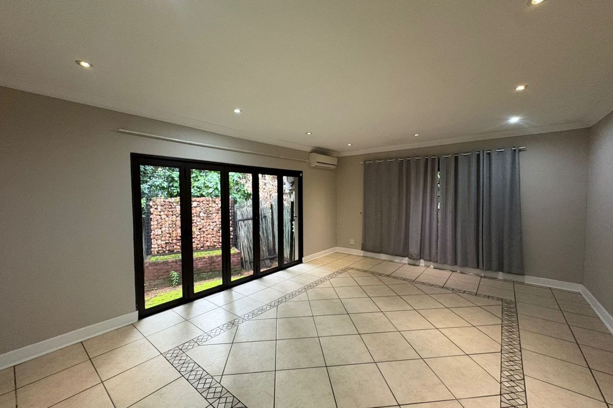 Perfect for families with Spacious living! - Photo 4