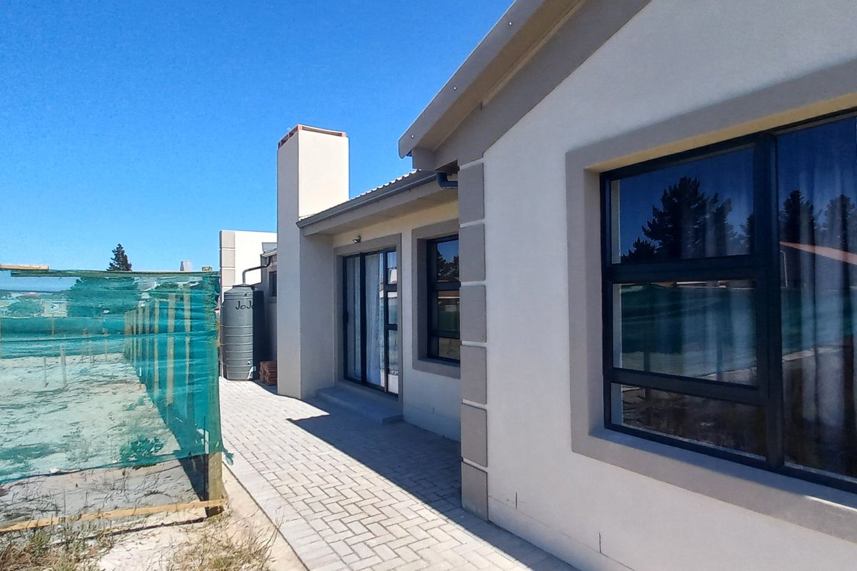 3 BEDROOM HOUSE TO RENT IN AN ESTATE IN ALBERTINIA - Photo 2