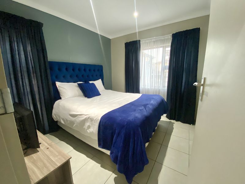 Elegant Four-Bedroom Double-Storey Home in Capital View, Lotus Gardens, Pretoria - Photo 10