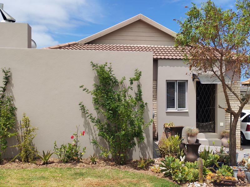 Ready to move in Townhouse - Photo 3