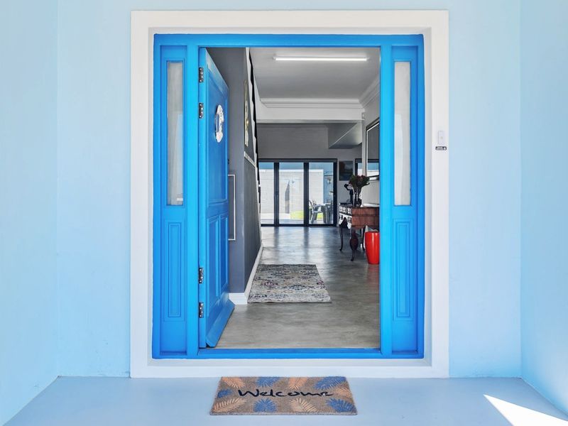 Spacious Coastal Residence with Ocean Outlook - Photo 3