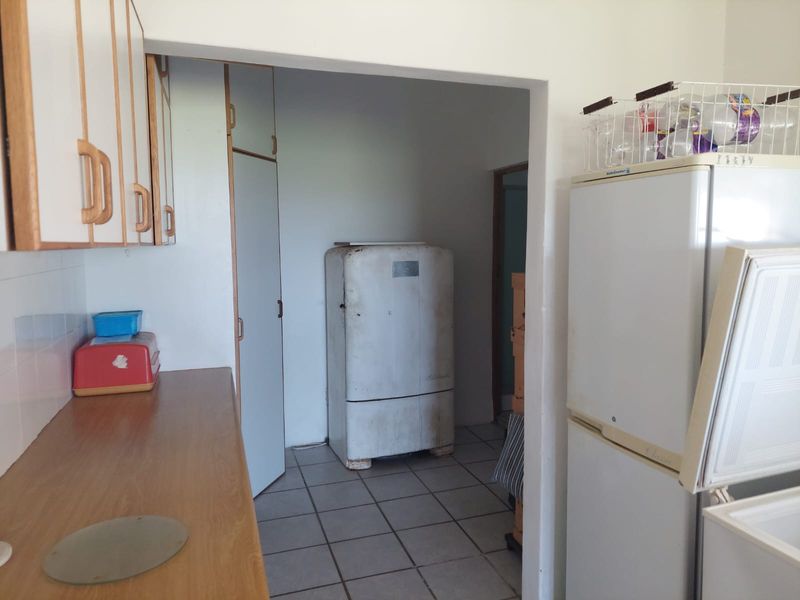 Superb family home at the coast - Photo 9