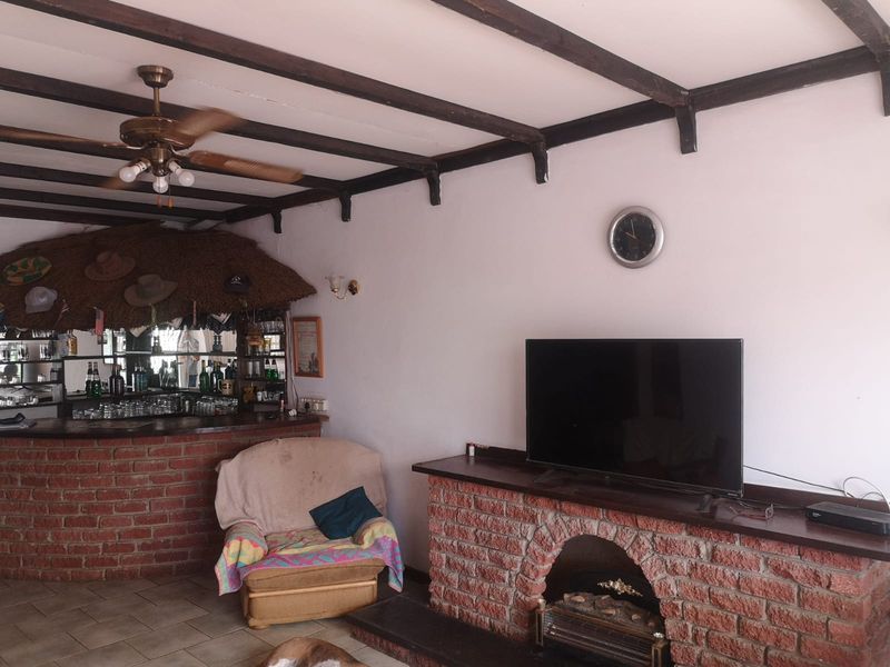 A Garden Town Classic – Generous Living, Flatlet & Superb Value! - Photo 7