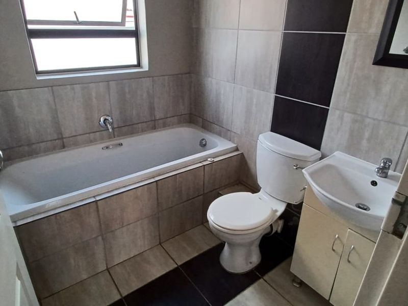 Pet-Friendly 2-Bedroom Townhouse for Sale in Terra Nova - Photo 3