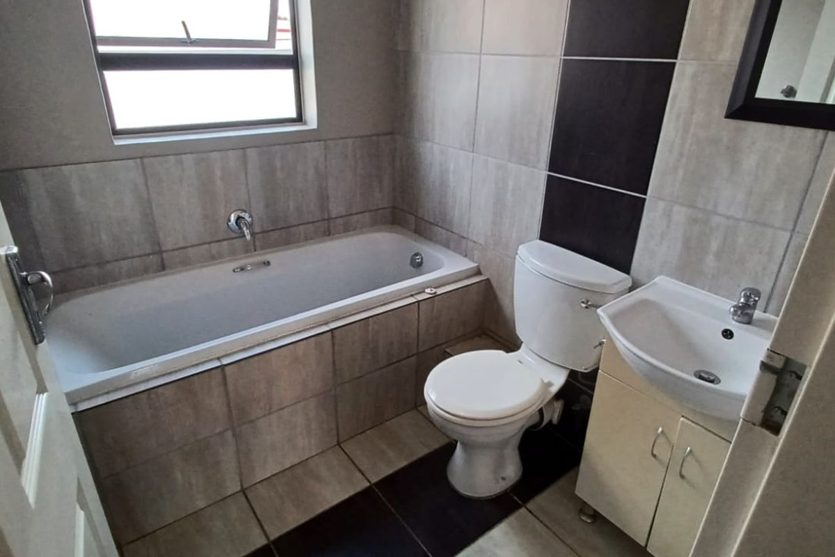 Pet-Friendly 2-Bedroom Townhouse for Sale in Terra Nova - Photo 3