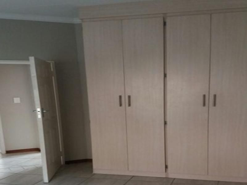 Pet-Friendly 2-Bedroom Townhouse for Sale in Terra Nova - Photo 10