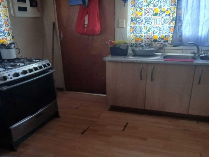 3 Bedroom house with a 2 Bedroom flat for sale in Sasolburg Ext 23 - Photo 3