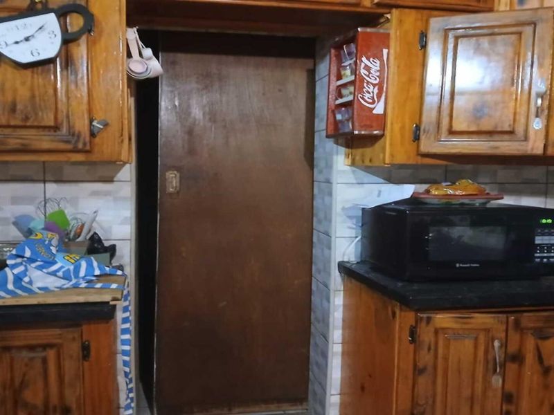 3 Bedroom house with a 2 Bedroom flat for sale in Sasolburg Ext 23 - Photo 4