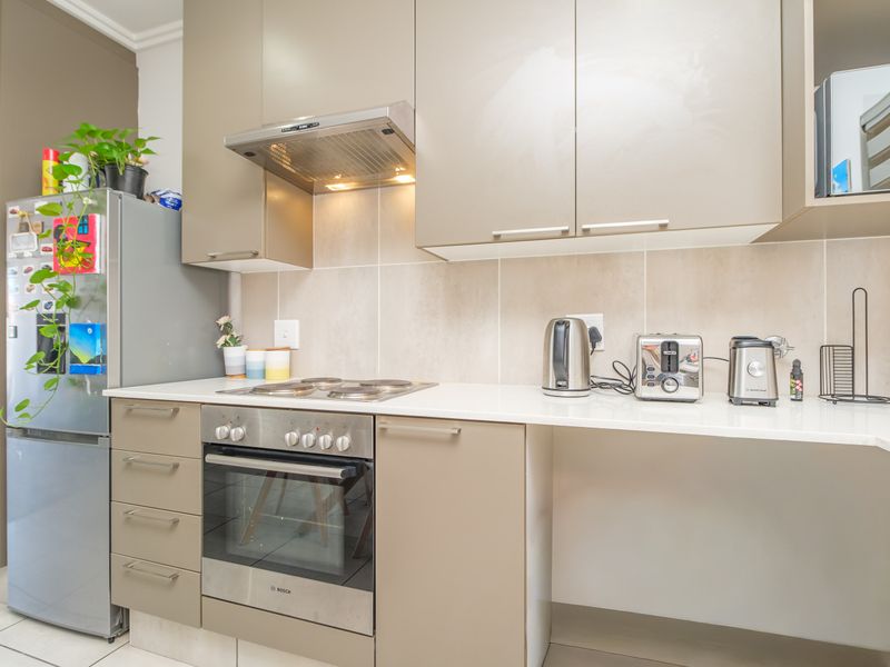 Apartment Pending Sale In Sandton - Photo 5