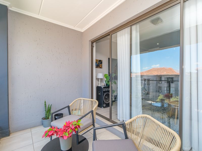 Apartment Pending Sale In Sandton - Photo 10