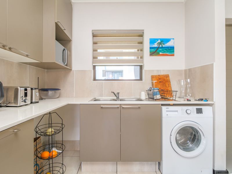 Apartment Pending Sale In Sandton - Photo 6