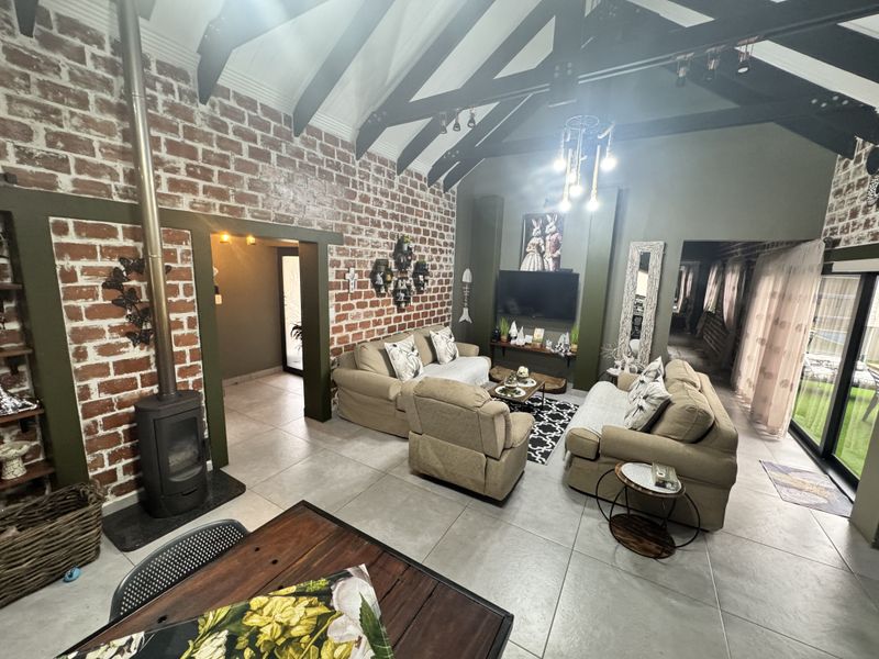 STOP SCROLLING  THIS IS THE HOME YOU’VE BEEN WAITING FOR - Photo 2