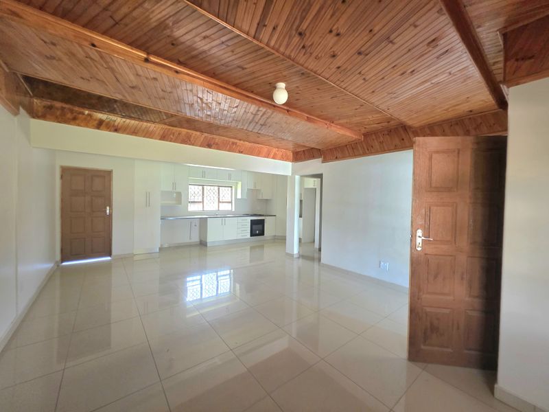 Spacious 4 bedroom house for rent - Empangeni - Photo 3