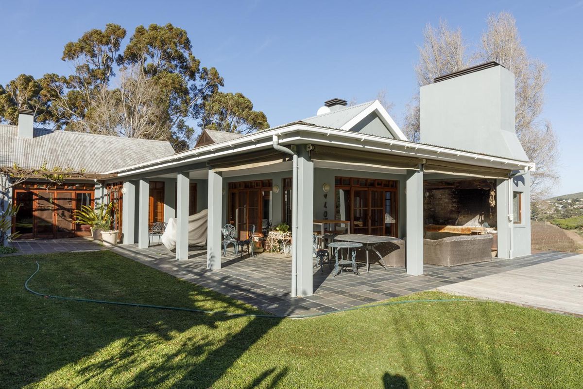 1215 HECTARE ASHTON FARM - AS GOING CONCERN - Photo 2