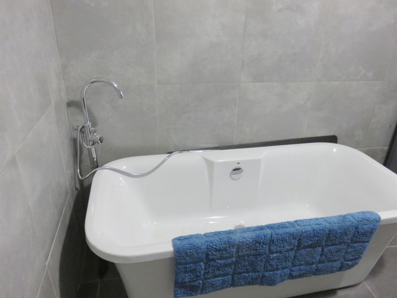 Charming 2-bedroom house for sale in Deneysville—ideal for cozy living and serene surroundings! - Photo 9