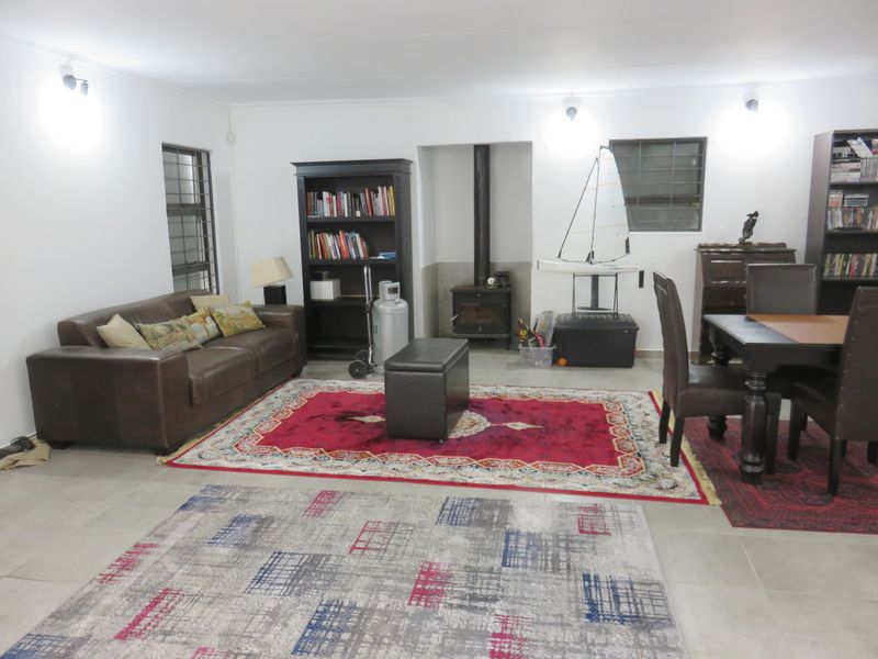 Charming 2-bedroom house for sale in Deneysville—ideal for cozy living and serene surroundings! - Photo 2