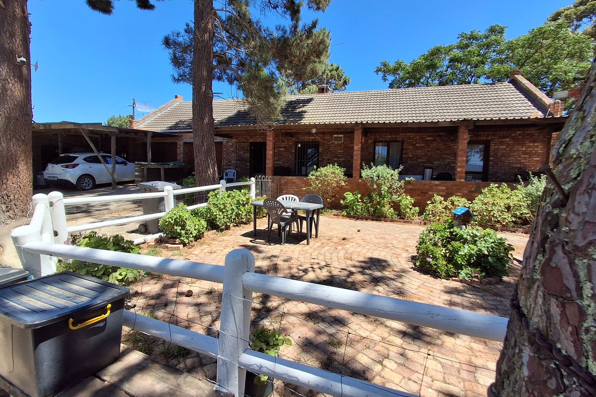 Unique small holding, horses, small farmer, road visibility, privacy - Photo 3
