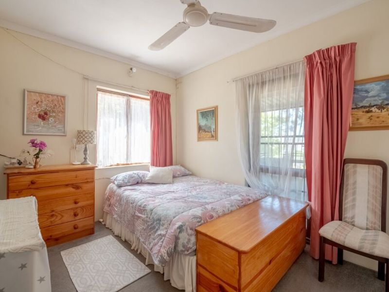 Unique small holding, horses, small farmer, road visibility, privacy - Photo 8