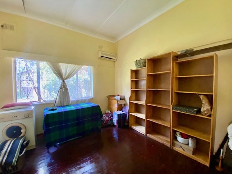 Charming 1950s Home with Two Flatlets – Income Potential in Quiet Westgate - Photo 5