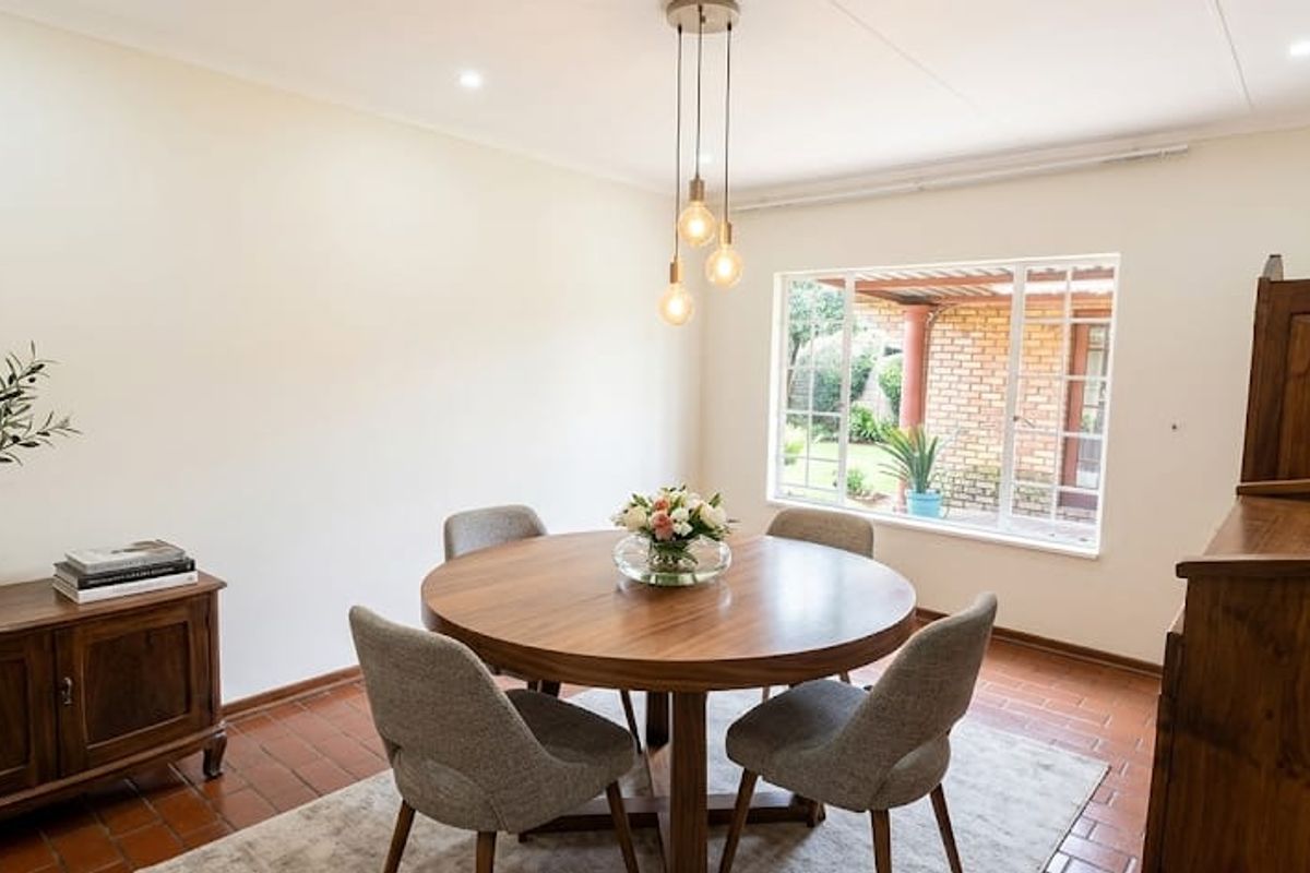 Space, Splash & Serenity — 5-Bed Home with Pool and Generous Yard - Photo 4