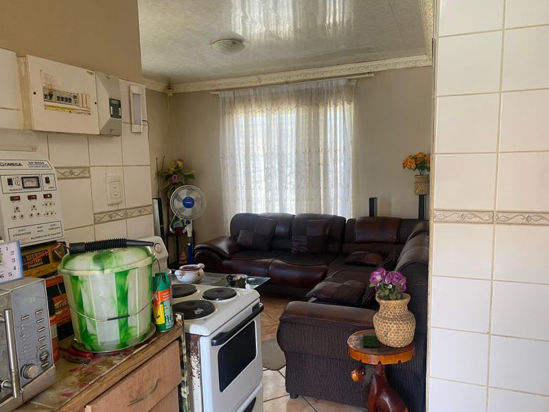 Welcome to this comfortable and well-appointed 3-bedroom home, perfect for family living - Photo 5