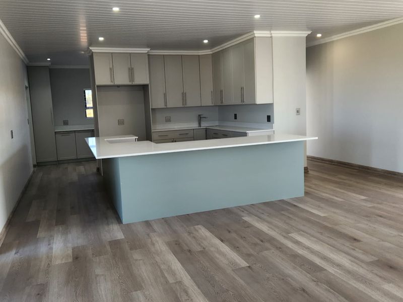 Your Modern Platteboschkloof Retreat Awaits! - Photo 4