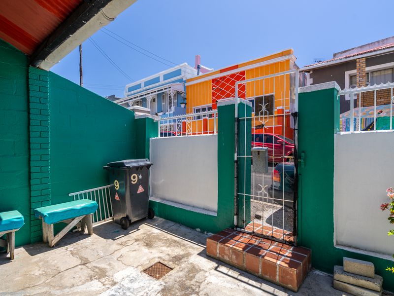 Prime Bo-Kaap Opportunity – Move-In Ready & Full of Character - Photo 3