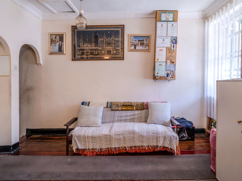 Prime Bo-Kaap Opportunity – Move-In Ready & Full of Character - Photo 8