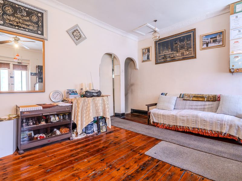 Prime Bo-Kaap Opportunity – Move-In Ready & Full of Character - Photo 9