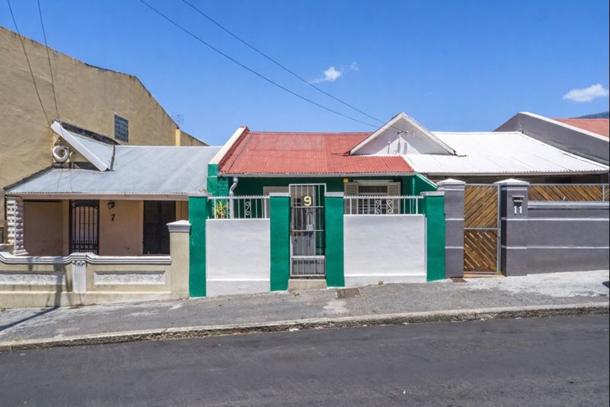 Prime Bo-Kaap Opportunity – Move-In Ready & Full of Character - Photo 2