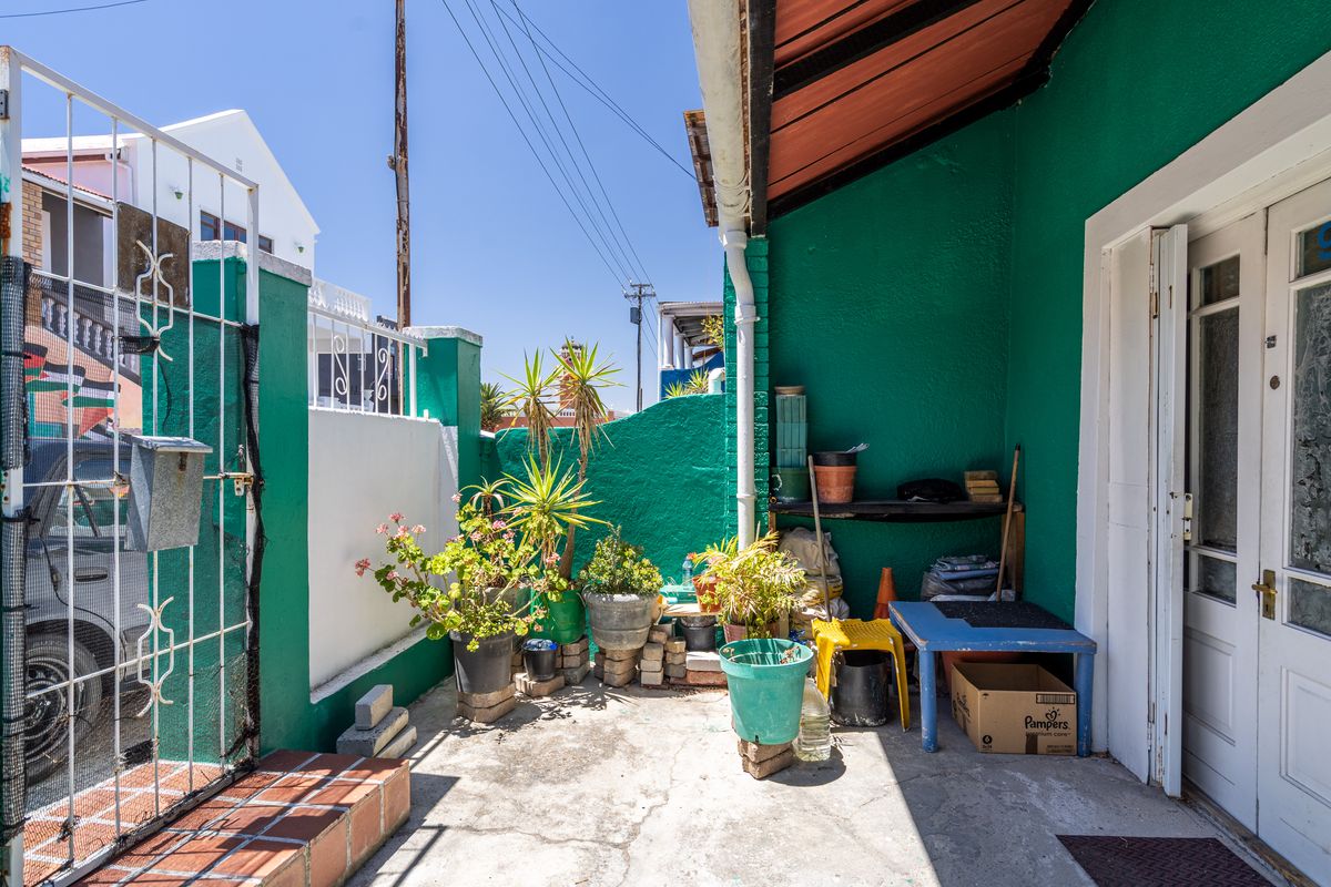 Prime Bo-Kaap Opportunity – Move-In Ready & Full of Character - Photo 5