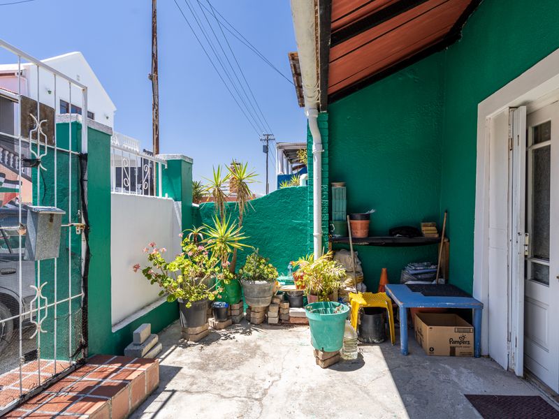 Prime Bo-Kaap Opportunity – Move-In Ready & Full of Character - Photo 5