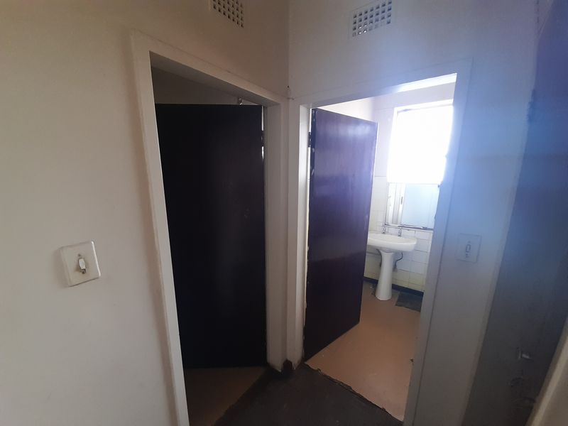 Flat at R5,350 - Photo 5