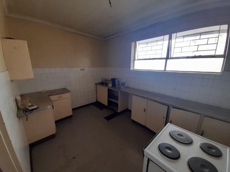 Flat at R5,350 - Photo 3