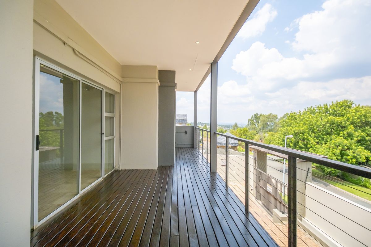 Sophisticated 4-Bedroom Residence with Breathtaking Sandton Views - Photo 3