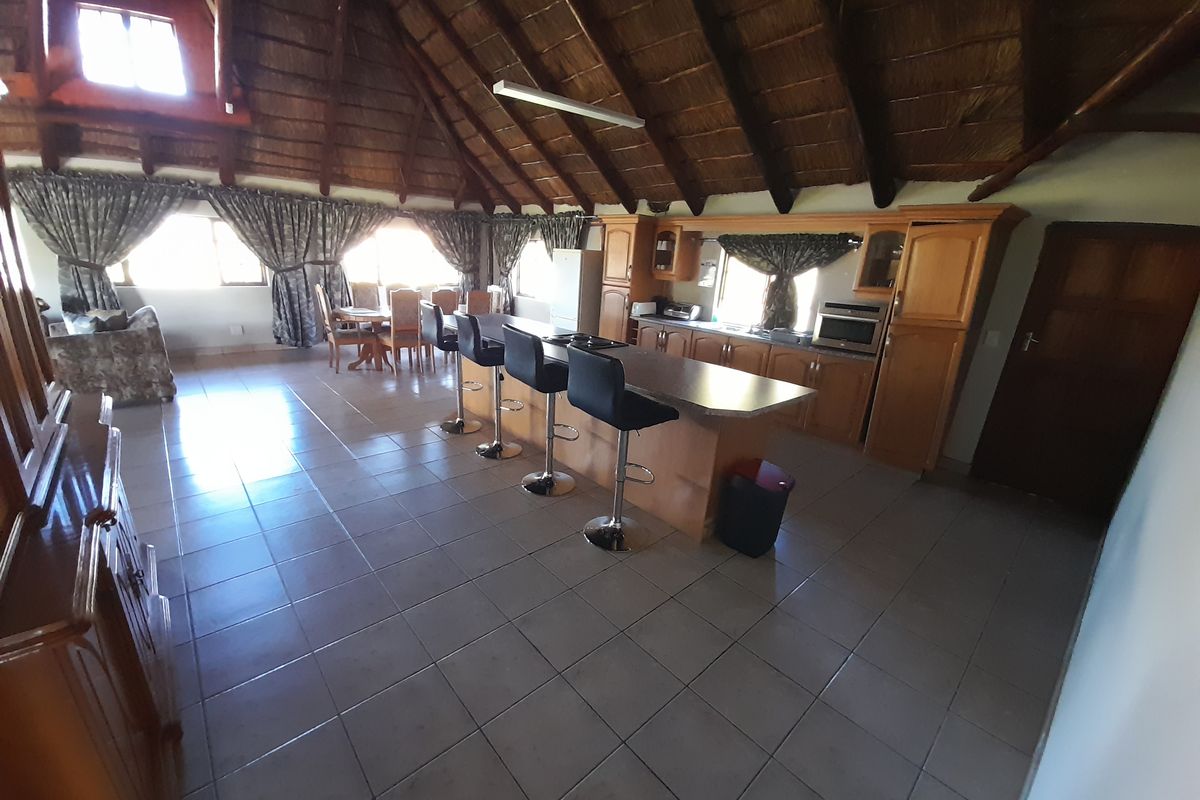 Furnished Townhouse with River Access @ R10,500 - Photo 2