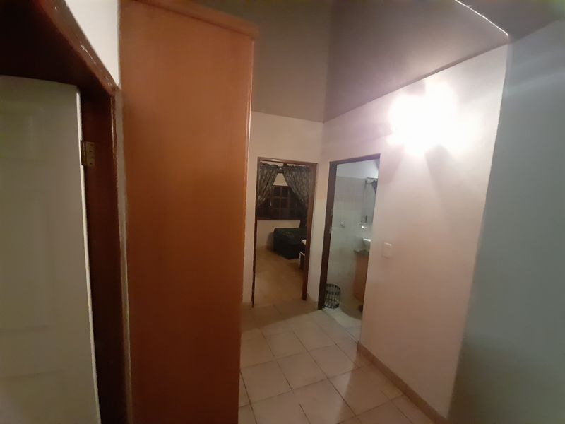 Furnished Townhouse with River Access @ R10,500 - Photo 10