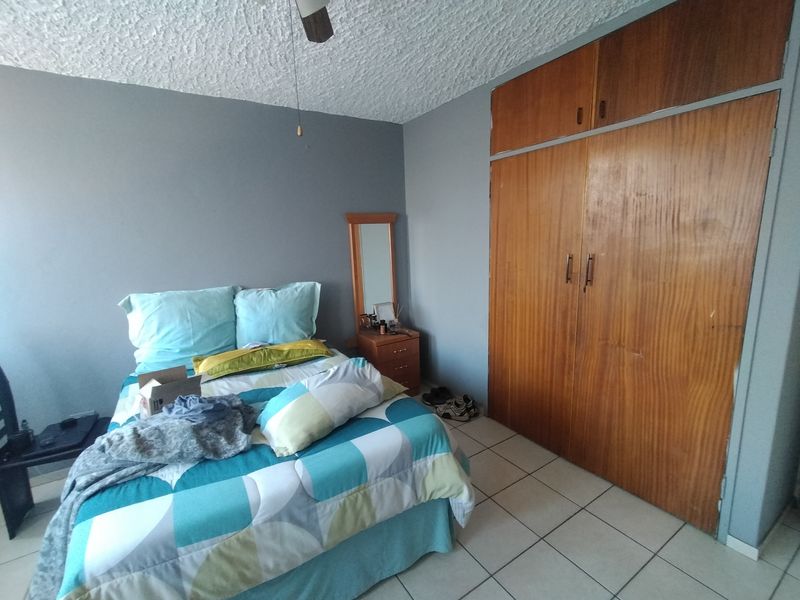 Ideal Starter Home or Investment in a Well-Maintained Complex - Photo 7