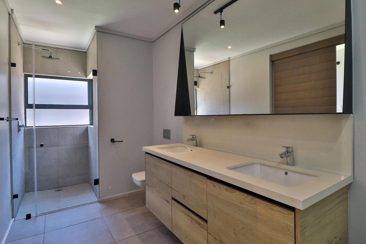 Discover tranquility in this stunning 3 bedroom house in The Rest Eco Estate, Nelspruit! - Photo 4
