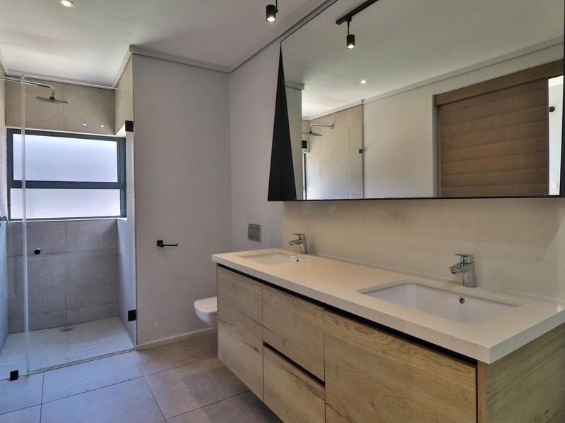 Discover tranquility in this stunning 3 bedroom house in The Rest Eco Estate, Nelspruit! - Photo 4
