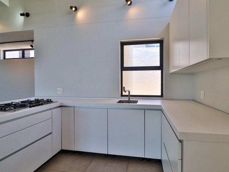 Discover tranquility in this stunning 3 bedroom house in The Rest Eco Estate, Nelspruit! - Photo 8