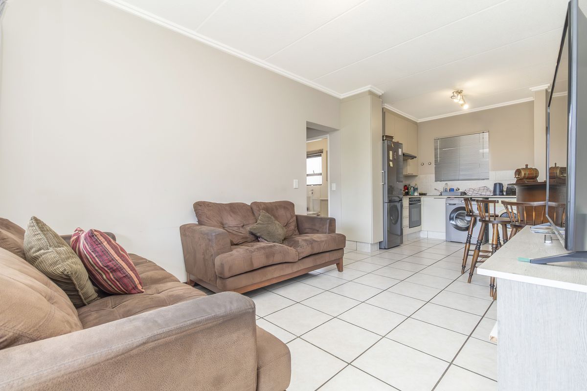 Modern Living At The Matrix - Photo 5