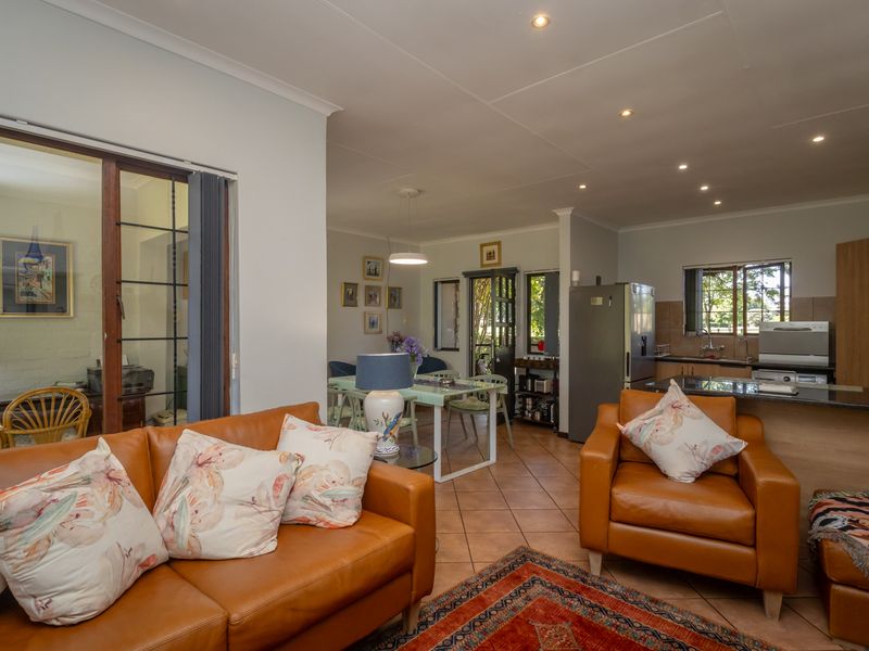 Stylish and Pristine Townhouse Designed for Easy Living - Photo 8