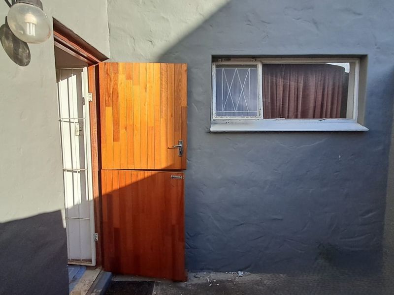 Renovator’s Dream in Beacon Bay - Photo 9