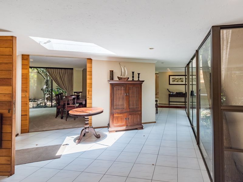 Bryanston Residence Designed for Exceptional Living. - Photo 7