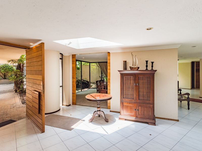 Bryanston Residence Designed for Exceptional Living. - Photo 6