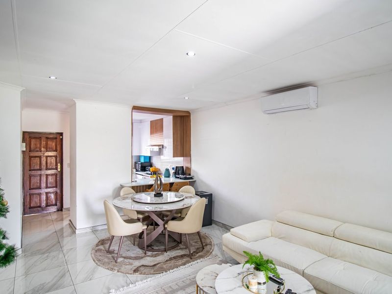 Exquisite Home in a Secure Estate! - Photo 5